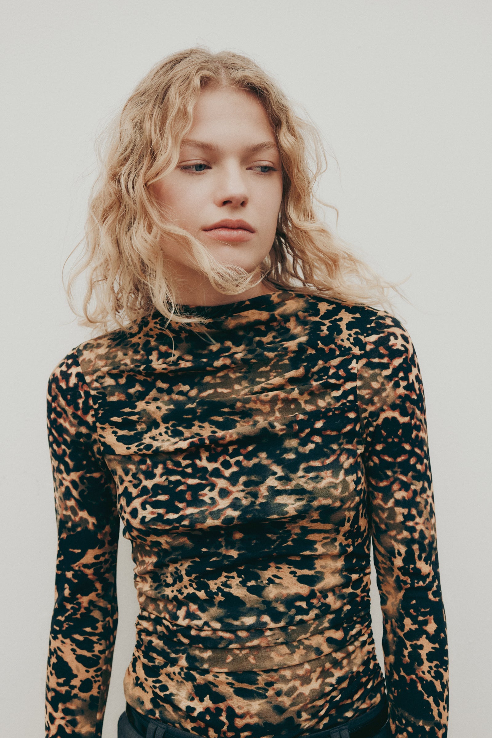 Tora Mesh Top