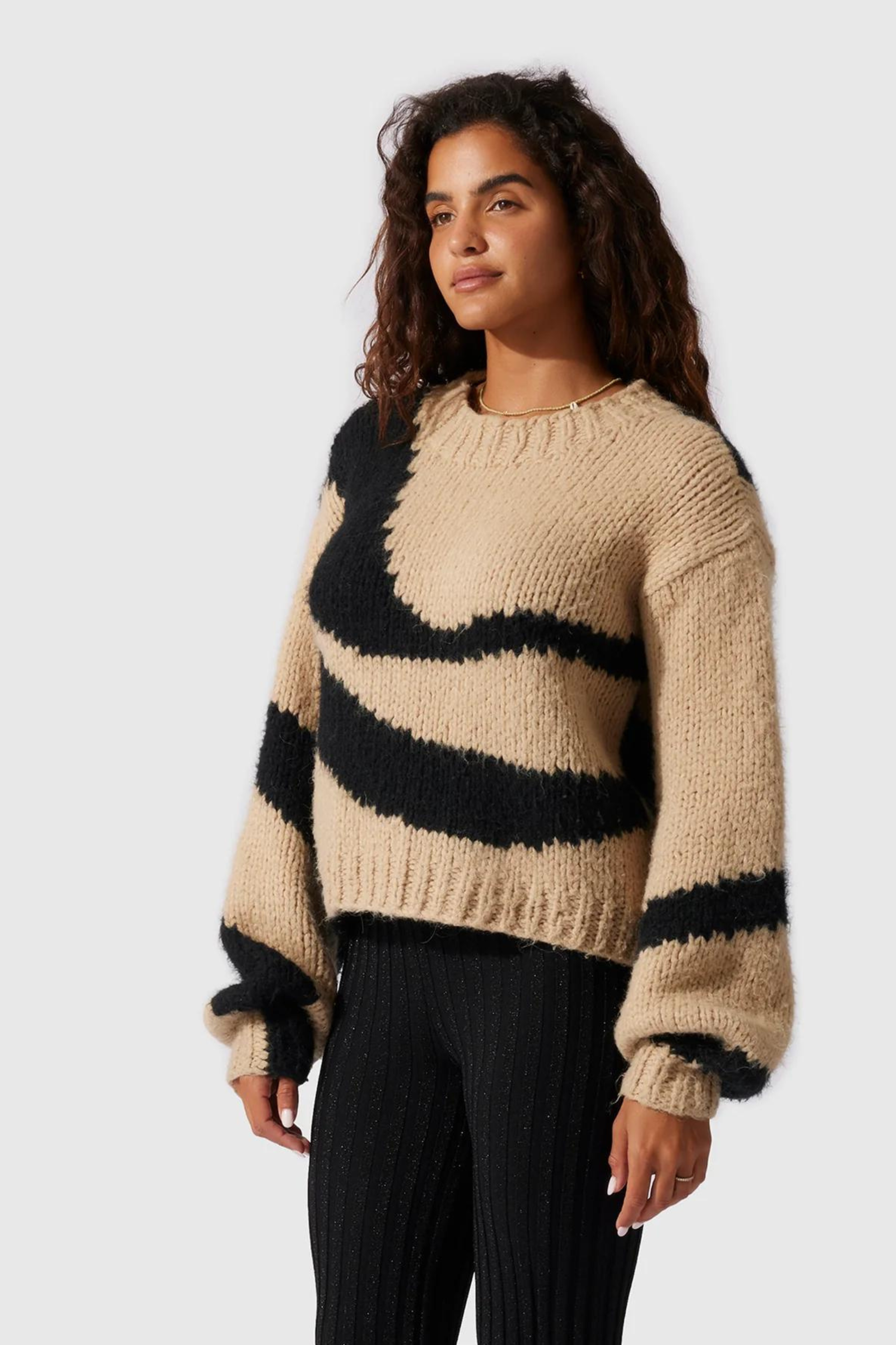 Palermo Knitted Jumper Black Wave