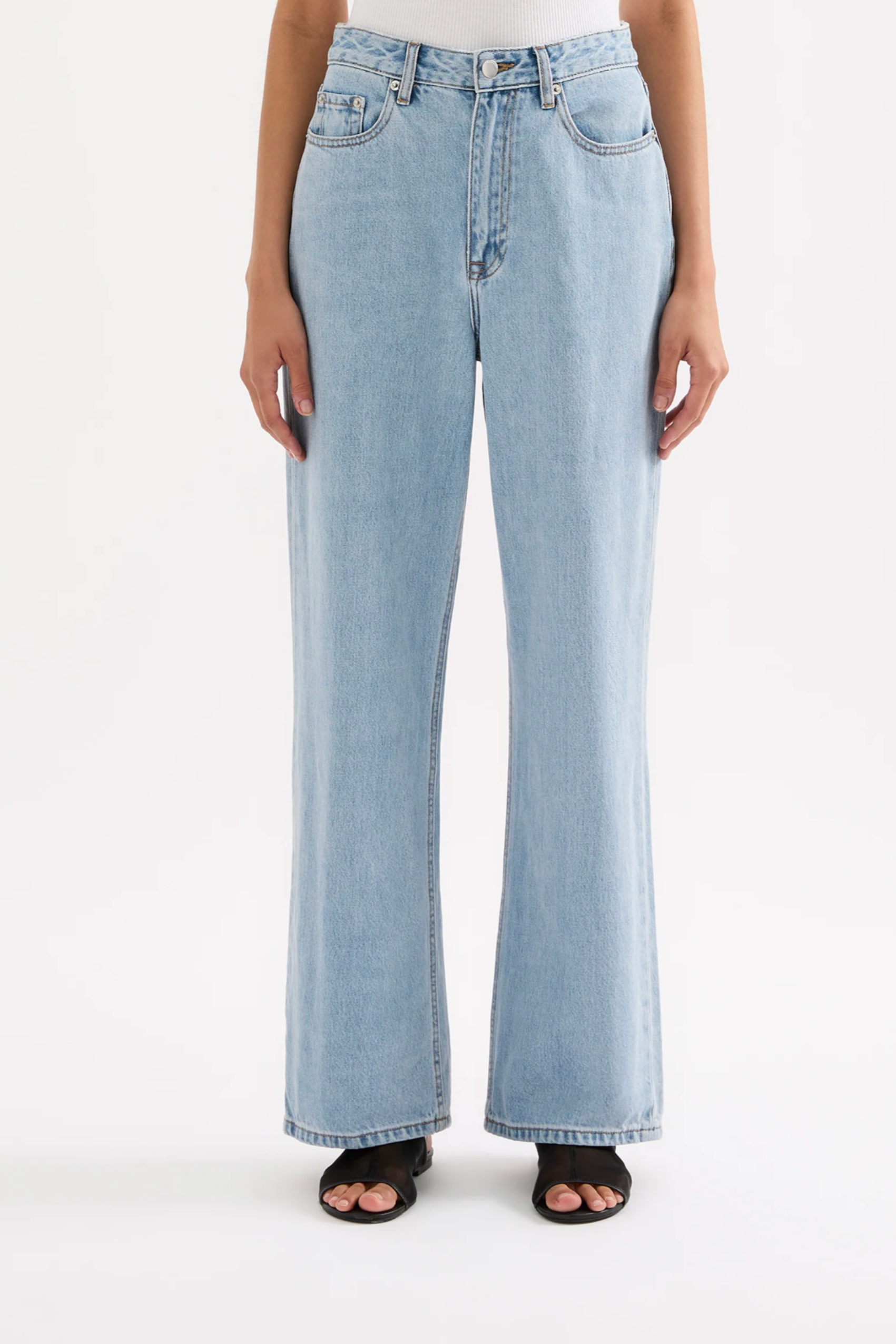 Organic Relaxed Leg Jean 90's Blue Wash