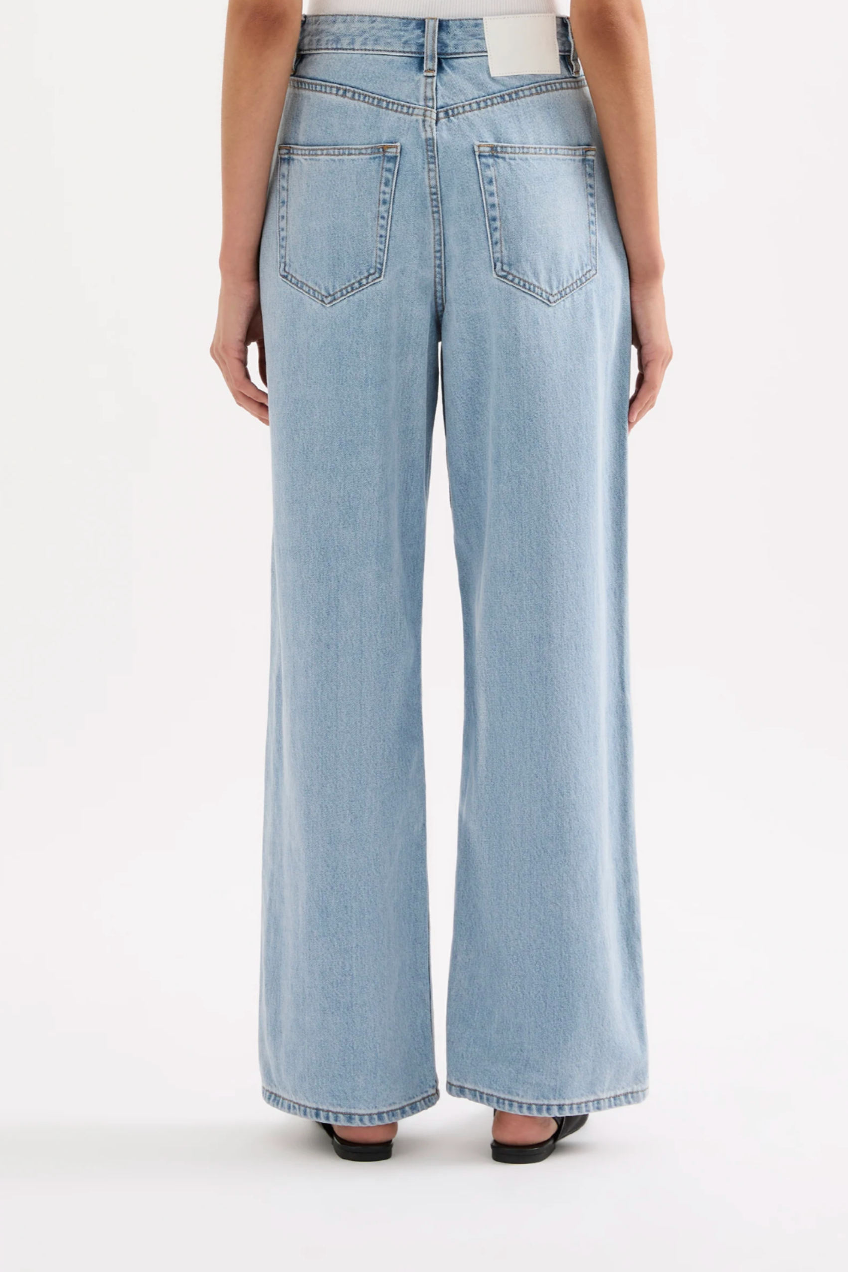 Organic Relaxed Leg Jean 90's Blue Wash