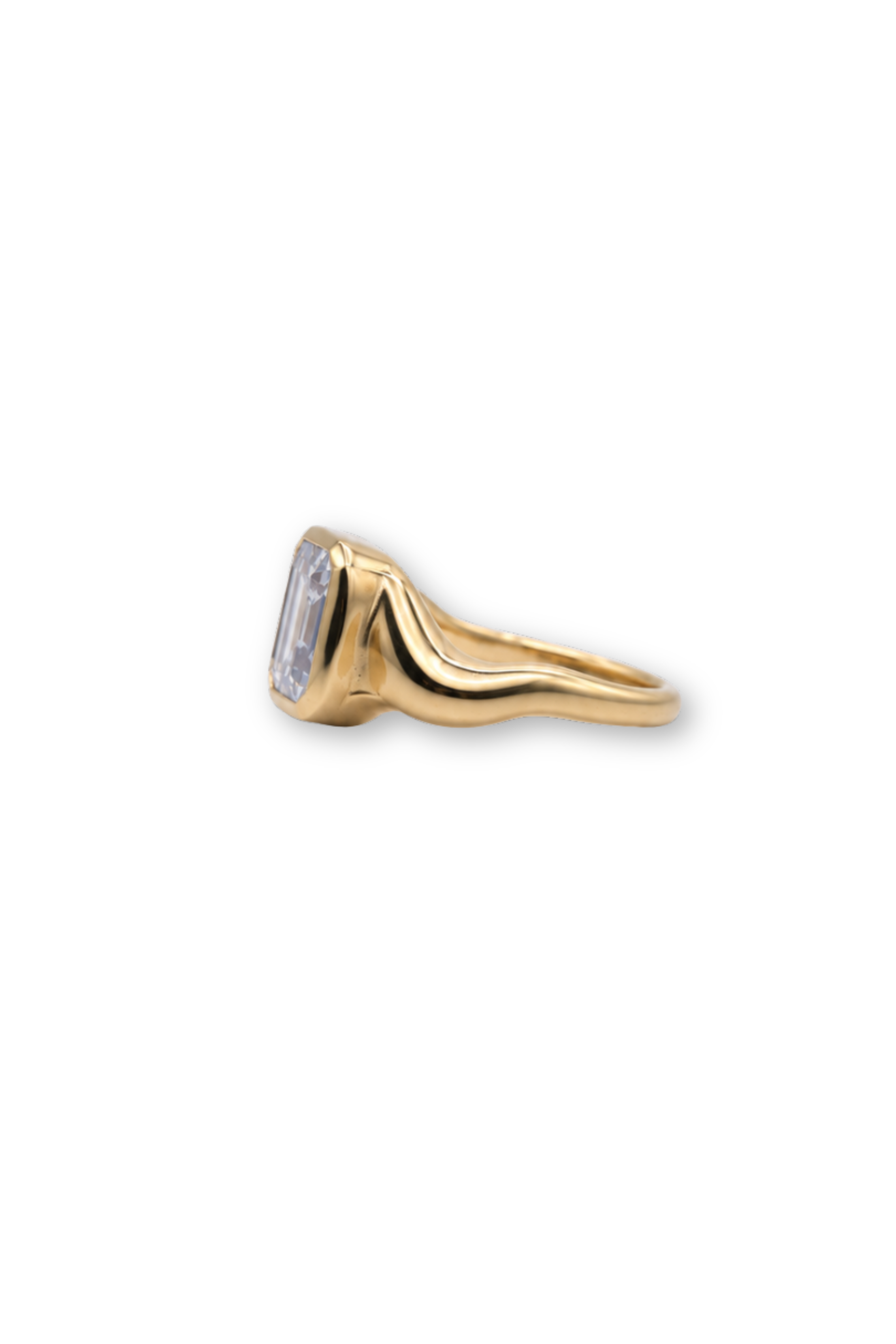 Esther White Sapphire 9ct