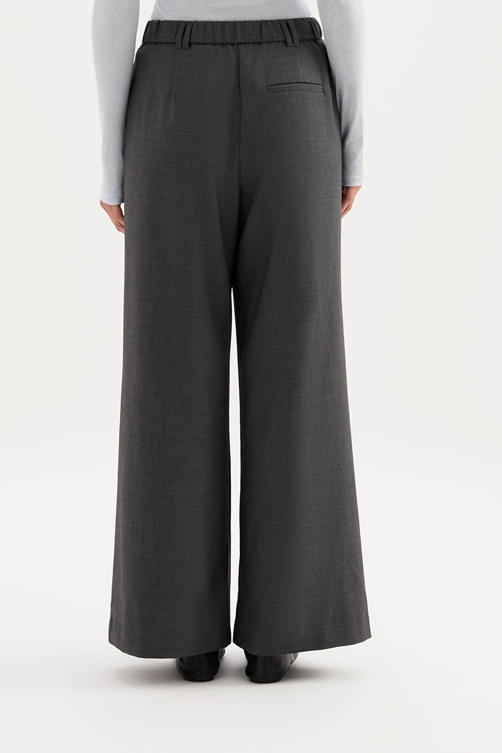 Ivon Pant Shadow