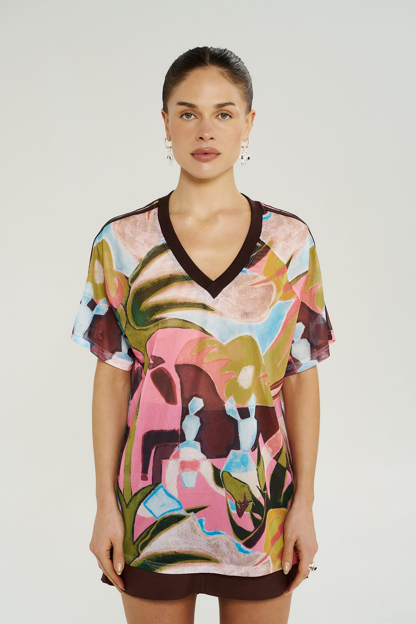 V Neck Mesh Tee Wonderland